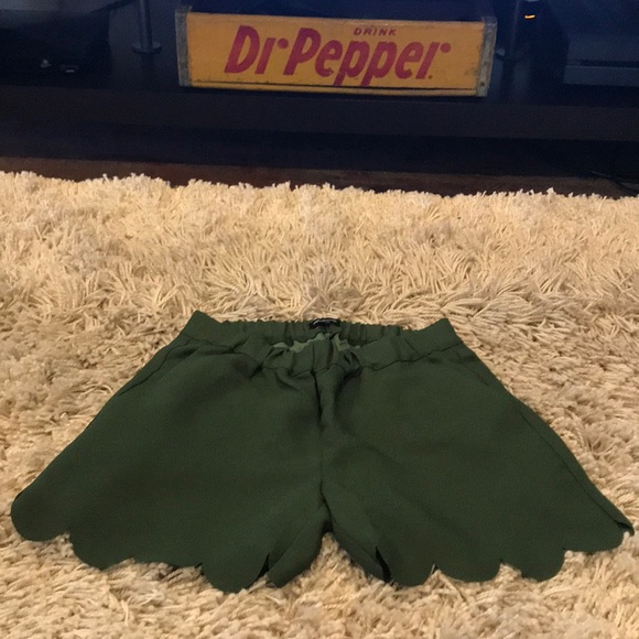 Madewell Pants - Madewell scalloped shorts